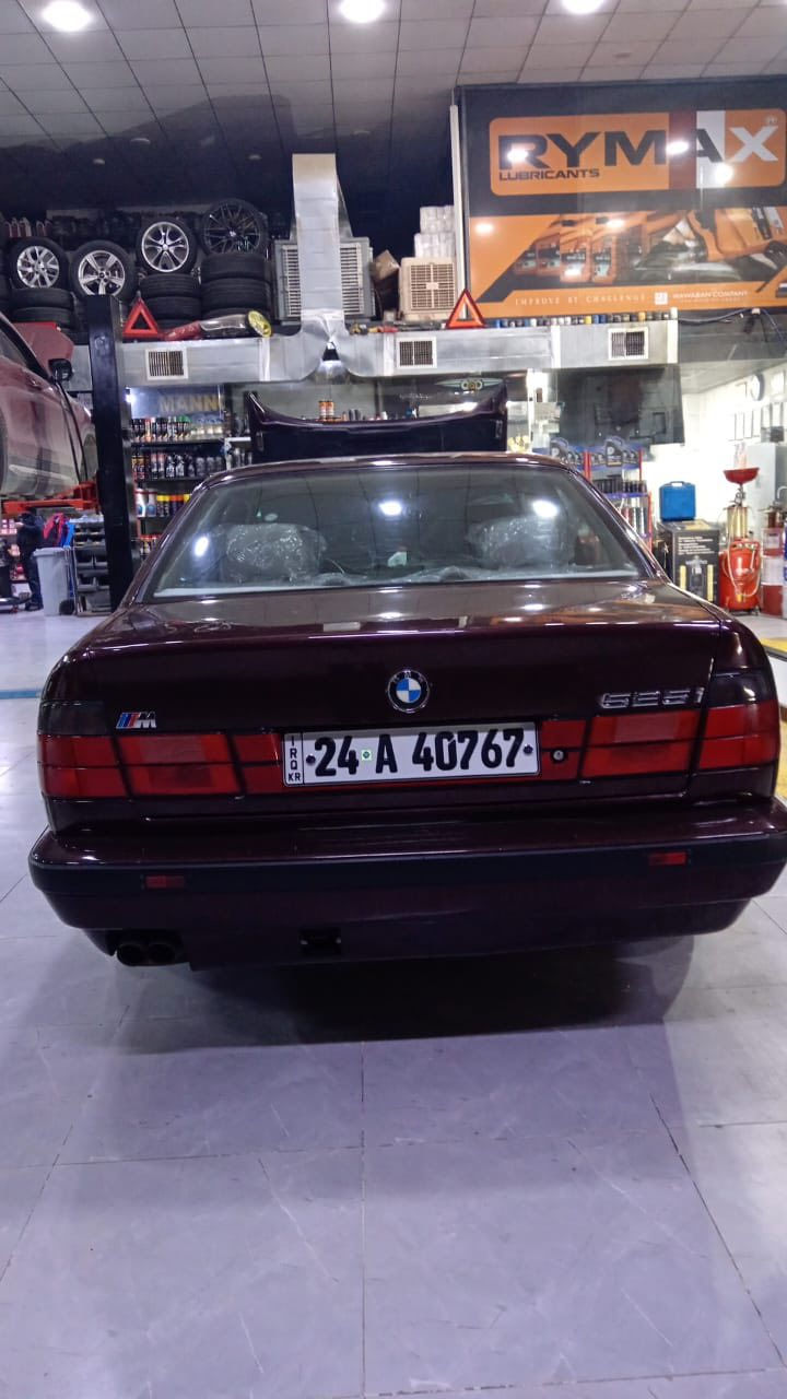 السلام عليكم BMW موديل 1992 محرك كير حاويه جديد 525
السياره اصل 520 ومحرك وكير مال 525
كهربائيات جديدة
تخم تايرات جديدة
تيريد جاهز نقص فقط غاز
صبغ عام للجماليه فقط بدون ضرر 
بغداد المنصور / حي دراغ 
***********
