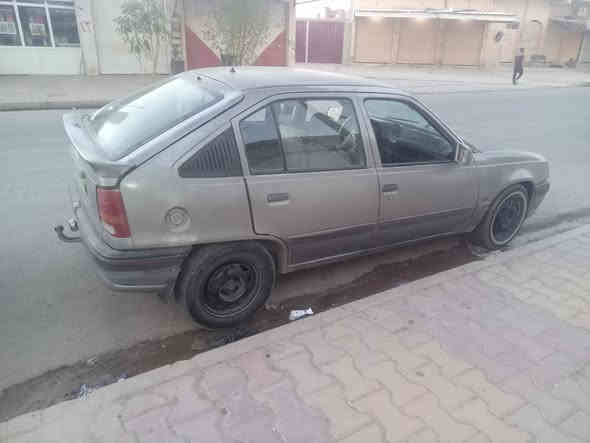 اوبل كاديت حجم ١٦

محرك بي صرف

كابون بانزين بيها 

للبيع او مراوس رقم نينوى شرط التحويل 

السعر ١٣

***********
