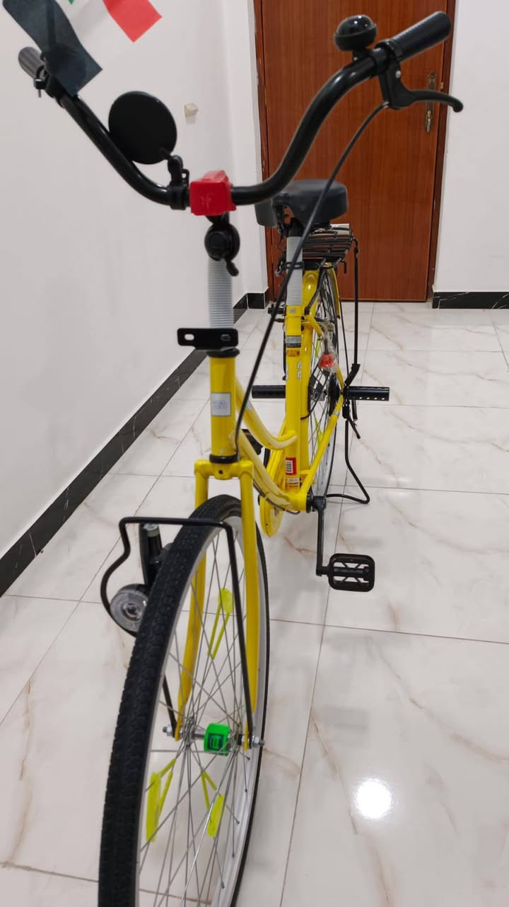 السلام عليكم ورحمة الله وبركاتة بايسكل بي دي للبيع شرط شخط مابيه ياباني اصل لا تجاري ولا هاي السوالف بايسكل شرط نضيف كلش الون حلو وغراضه كامله جاملغات وغراض كامله السعر خاص او على الرقم***********وتساب فقط والمكان ناصريه الاسكان الصناعي النزله الاولى والمو شراي لايراسلني رحم الله والديكم❤🫵🏼
