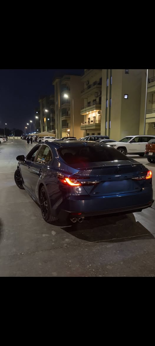 السلام عليكم السلام عليكم
للبيع  او مراوس  — [Toyota كامري ] [2025] بلاك ادشن 
المواصفات:

اللون: [فيروزي المميز ]
المحرك: [2500هايبرد ]
 ناقل الحركة: [أوتوماتيك]
الممشى: [21000] ميل 

المواصفات: [ SE ]
-تشغلي عن بعد
-وَيْل 18
-بصمة تشغيل
- محرك 2500 ccهايبرد
‏- بصمة ابواب
- غرفه  جلد اسود    
- مقاعد  جلد اسود        
- تحكم ستيرن كامل
-شفتات ستيرن
-  اضوية LED
-رادار امامي 
- مثبت سرعة 
-نظام قيادة ذاتية 
- نظام EV mode +نظام Sport mode
- نظام توفير الوقود ECO
- نظام النقطة العمياء
- نظام تحديد المسار
- مانع تصادم
- مانع انزلاق
- شاحن هاتف لاسلكي
- هاند بريك بصمه 

السعر: 235]$] —  

الموقع: [بغداد ]
للمعاينة أو مزيد من الصور: راسلني على الخاص أو واتساب: [***********]
صور الحادث مرفقة مع المنشور
