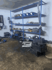 سلام عليكم لمحل للبيع بي غراض خير من الله ينباع كامل هوه ورفوف والغراض وكلشي بل محل وبي 4 درجات تفصيخ وبي غراض تفصيخ وجديد مكان المحل الاسكان شراي خابرني وتدلل رقمي***********
