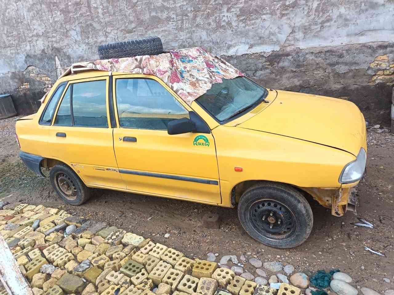 سايبا مديل 12 رقم احمر تحويل كير محرك تخم تاير باتري جديد عل شوف سياره كامله بيهه نواقص بصيطه جدا عليهه هيئه 750 عل مشتري مكانهه بغداد رقم راعيهه موجود بل منشور 👍 بغداد, العراق


**إذا كنت صاحب هذا الإعلان وتريد حذفه لأي سبب، رجاءا أرسل رسالة إلى الدعم الفني**