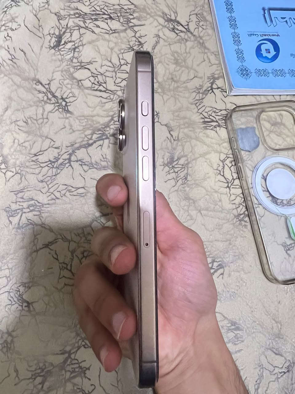 ايفون ١٦ برو ماكس 
iPhone 16 pro max 

اللون صحراوي - عربي شرق اوسط
ووتر بروف - نظافة 99%
الذاكرة 256 گيگا - البطارية 97% 

الجهاز كامل ملحقات ، ما داخل صيانة ، شغال بصورة طبيعية بدون مشاكل ونظيف جداً بسعر مميز .
العنوان : بغداد 
وللأستفسار الاتصال بالرقم :
***********
