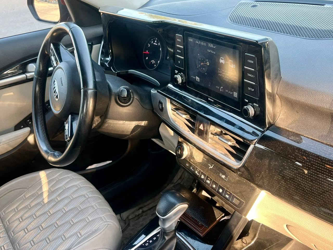 السلام عليكم سلتوز موديل 2020فول ما عده الفتحه خليجي محرك 1600دوش خليجي بدون صبغ فقط بارد خفيف بب جنطه او شخطين بصيطات بل باب فقط السياره احله من الصور السعر 140او بيها مجال للطيبين ***********
