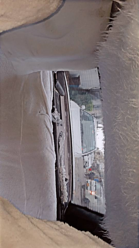 ئـۆپل ڤیکترا مۆدیل 1991 سەنەوی لەگەڵە بەشەرتی ئەوەلیات  گێڕ مەکینە تەقە رەقەو دارو بەردی بەشەرتە سەیارەکە بەس ماشالله ی دەوێ نمونە لەجوانی بێ خایسـە سەیارەکە لەعەمەلی هەتا بڵێ خۆشە سعری خوار هـەموو بـازار لەهیچ شوێنیك بگەڕێ بەو سعرە نای دۆزیتەوە
قـووفڵ قوفڵی 13 وەرەقەیە مەجالی هیچ هیچی تێدانیە بۆ معامەلە خۆت هیلاك مەکـە
چرکەی تیانیە سەیارەکە زۆر جا ئیزە
*********** أربيل, العراق
