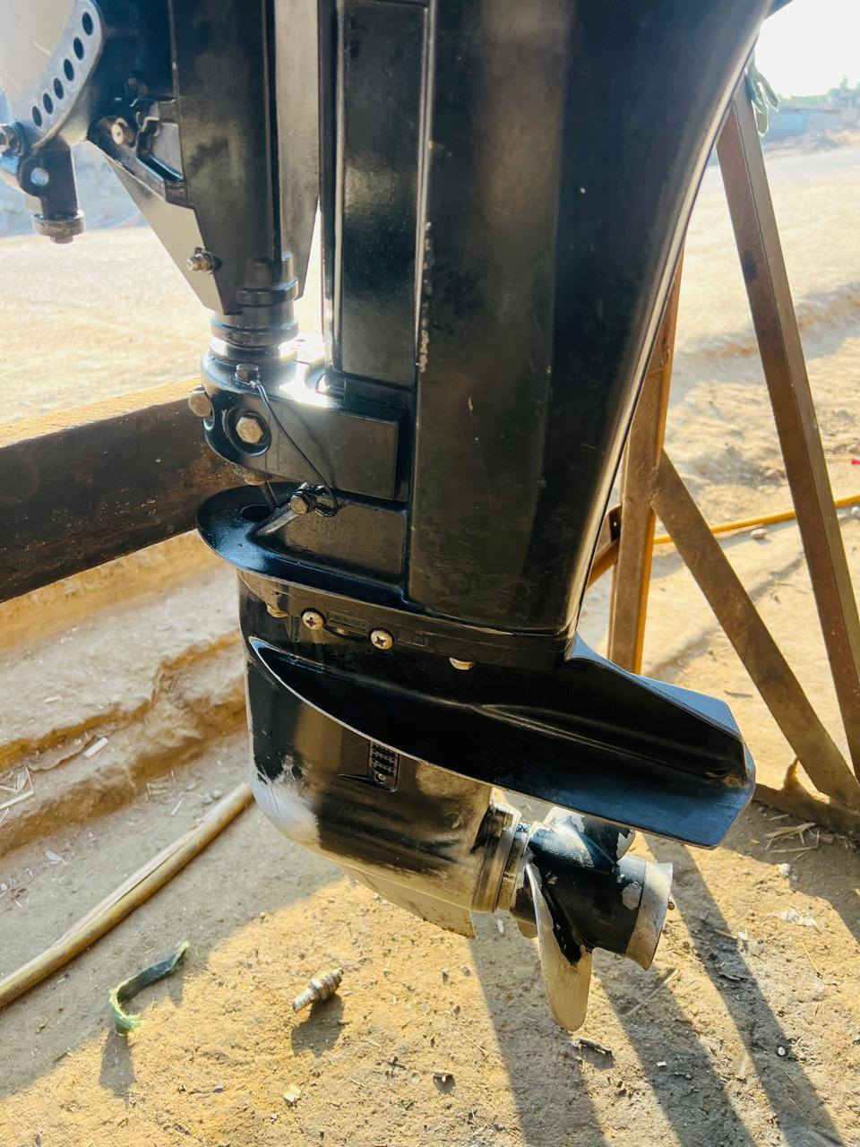 سلام عليكم خل يتونس الفقير 😅ام18جلوريه مكينه حلوه وشغاله فقط محرك بوربنكات والباقي كفاله كيره وكلشي احبتي السعر 650$***********
