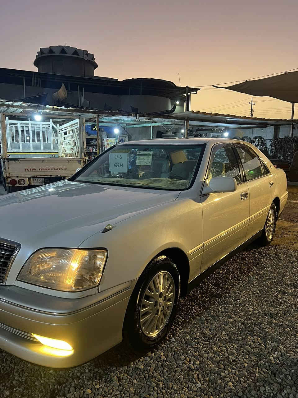 ملكه جنون دخول جديد مزاد للبيع
سلام عليكم 
سياره ملكه جنون دخول جديد للبيع 
مديل 2000 
رقم بصرة تسجيل جديد مزاد بسمي شرط تحويل ولضباره 
دكمتين شاصي 171 مكينه 3000 كلاص ابيض 
كشن كهرباء شاشه ماشيه 114 الف حقيقي 
سياره جديده كلش جاهزه من كلشي حداده تخم تاير ويلكب مكينه كير بلكارتون 
سياره كفاله من نقل جثه والأصوليات 
علمن السياره بيه كص السعر 105 وبيه مجال 
المكان البصره ابو الخصيب 
لاستفسار ***********
