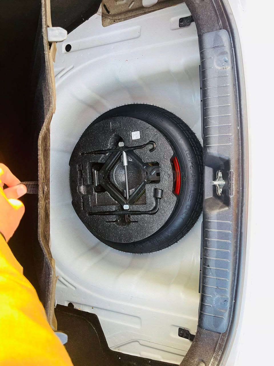 ئە ڤانتی 
2010
Eco
لیزە ری 
گیچ وەنەوشە
سە یارەکە ٦٨ رۆشتووە
نمونە لە جوانی 
کامل مە سرە ف 
سە یارە کە ڤە ر گۆراو نییە
سە قفی بە شەرت 
***********
***********
قەلادزئ بشدار, السليمانية
