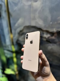 آيفون XS ماكس • ٥١٢ • خط أخضر