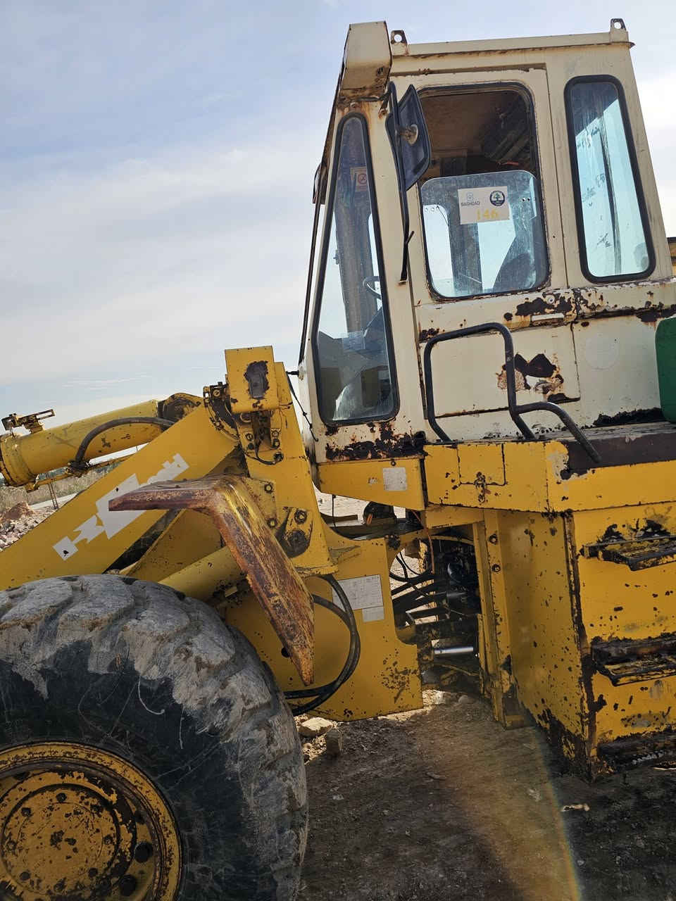 سلام عليكم للبيع شفل كاوسكي حجم ٧٠ موديل ٩٥ داش ثري تخم تاير الاستفسار على الرقم ***********
