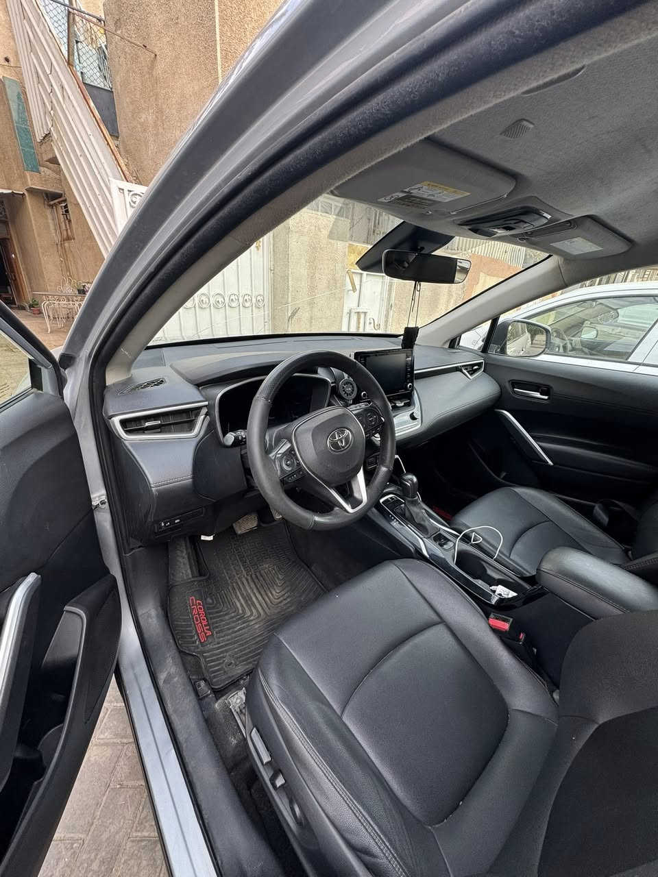 كورلا كروس 22 فول مواصفات عدا الفتحة بانزين فقط ماشية 76 كيلو رقم اربيل سعر البيع 155 وبيه مجال بسيط  ***********
