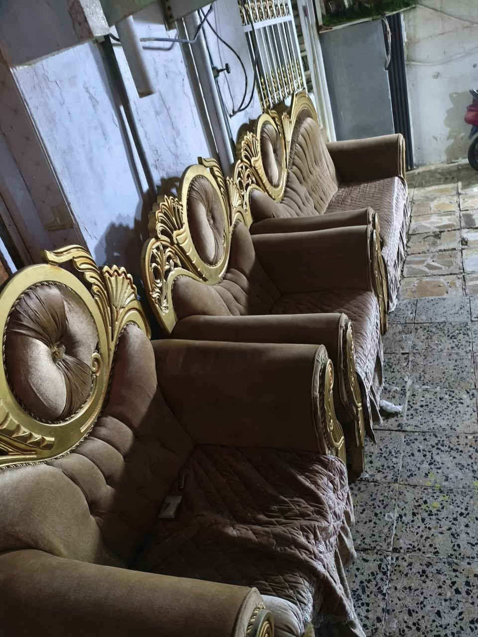 تخم جديد مستخدم شي قليل سعره 250
الاستفسار ***********
