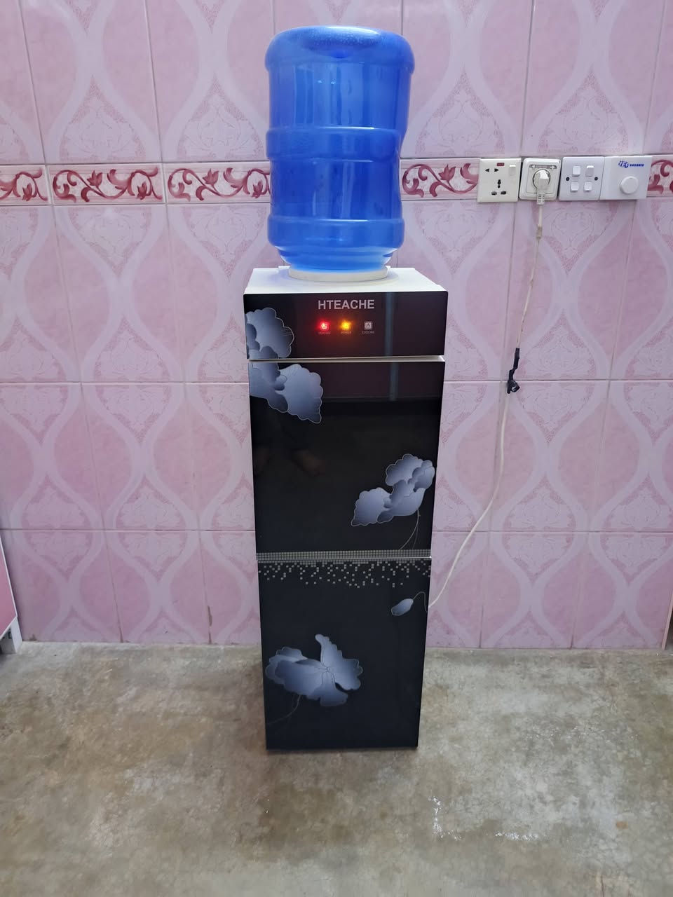 براد شغال شرط حار بارد ثلاجه كل عيب مابيه سعر 65 وبيه مجال مكاني كركوك حي عسكري شراي اتصل ***********
