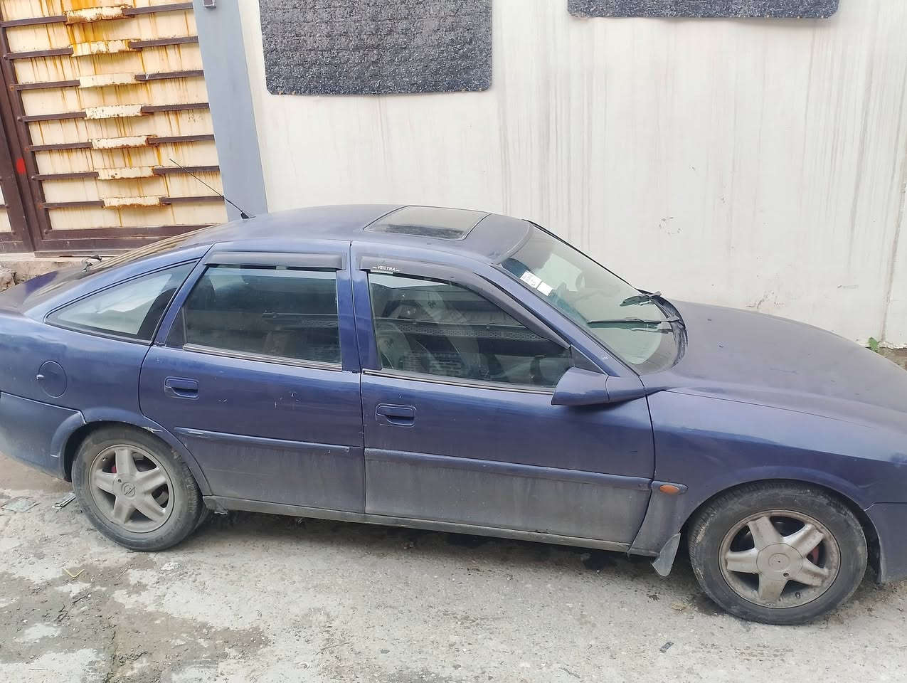فكترا موديل 96 نينوى اجنبي باسمي هزه جديدة السيارة مصبوغ عام جماليه بيها مكانتين معجون بكبر استكان الجاي مكينه 2000 سبورت بيها نفخ كير عادي نمرة 3 يفلت من تكبس  بيع او مراوس شعندك نزل سعر البيع  43 وبيها مجال بسيط مو شراي لادوخني للاستفسار اكثر *********** وبي واتساب
