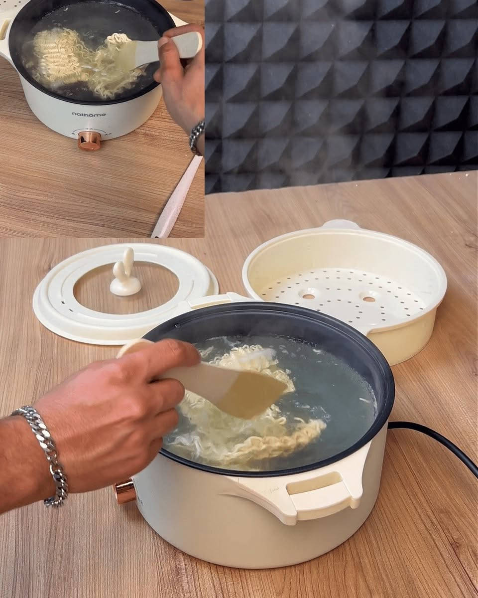 اطبخ وبخّر وجبتك بنفس الوقت ووفر نصف وقتك! 🍲✨ قدر الطبخ والتبخير الذكي بتصميم نورديك عصري وأنيق
باختصار.. ليش تحتاجه؟
⏱️ طبقتين معاً: اطبخ وجبتك تحت، وبخّر (خضار سمك، مانتو) فوق بنفس اللحظة
🧼 تنظيف بثواني: وعاء داخلي "تيفال" يمنع التصاق الأكل تماماً
🐰 شكل مميز: غطاء زجاجي بمقبض "أذني أرنب" يضيف لمسة كيوت لمطبخك
⚡ خيارات تناسبك: متوفر بقدرة 800 واط و 1350 واط

#بغداد #مطبخ #طبخ #جدر #غداء


**إذا كنت صاحب هذا الإعلان وتريد حذفه لأي سبب، رجاءا أرسل رسالة إلى الدعم الفني**