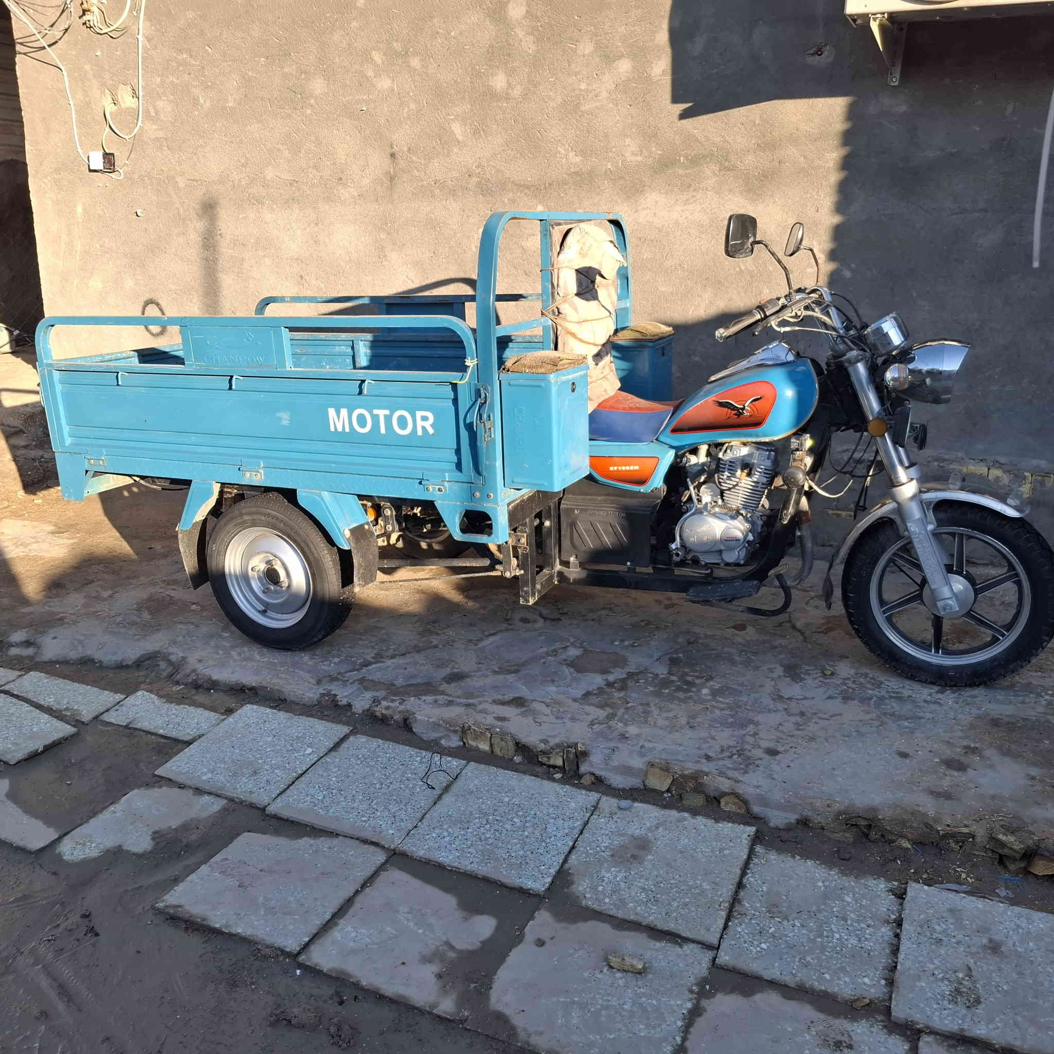 ستوته بلادي نهاية ٢٤ اخذته بلادي وكفاله وتجي تفحص برغي برغي وتقتنع وتاخذه اوراق اصولي كفاله من البرغي للبرغي سعره مليونين وربع قفل للاستفسار*********** مكانه يم الامام بكر
