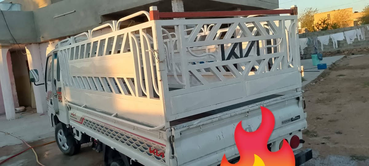 كيا فونتيرا 98للبيع السياره بلاديه اصوليه راعيها ماندله رقم بغداد اسود محرك جديد اشاصي بيه كسور ومضبط كهربايات شغاله تدفئة تبريد جاهزه مالت شغل السعر 35 العنوان ربيعه *********** بيه وتساب اتصال
