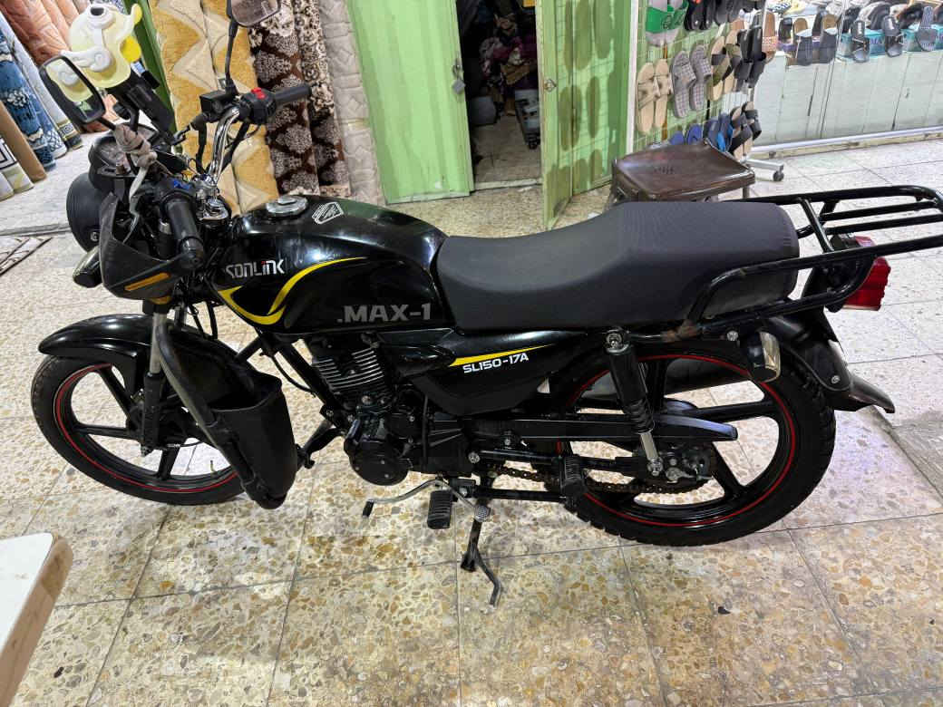 محرك برغي ما مفتوح بي 
نقص بس الواير مال كيلو متر 
واشارة خلفية وحدة بس متشتغل 
وكهربائيات كلهة شغالة 
دراجة نضافة فول والصور تحكم تجيب مصلح وياك وتجي

مكاني الأعلام قرب البياع 
للتواصل على هذا للرقم ***********
غير متواجد على الفيس بغداد, العراق
