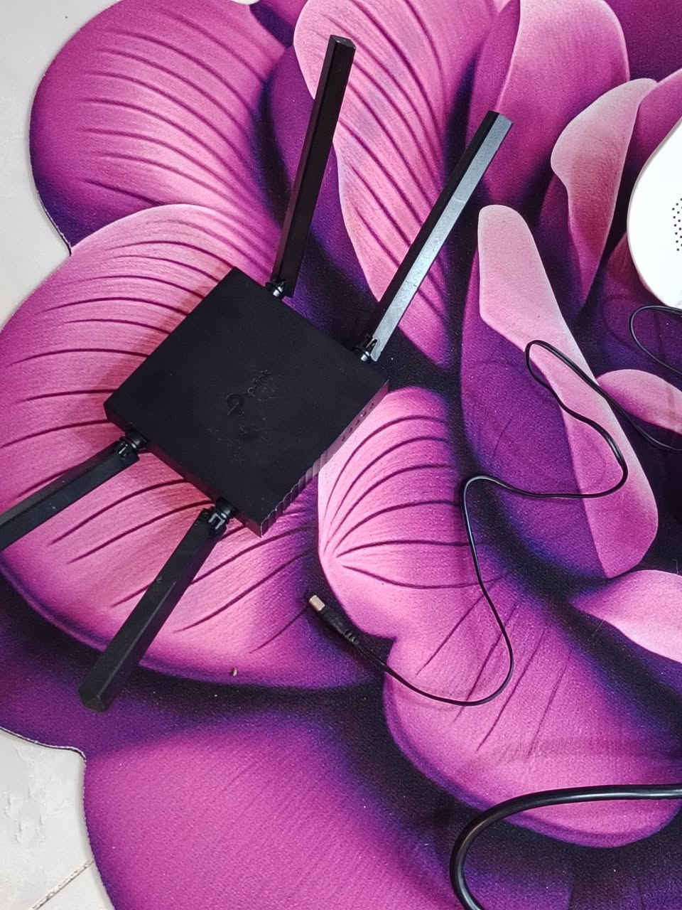 مجمده للبيع حجم كبير نضيفه جدن شرط عل فحص تأخذها السعر 250وبيه مجال مع راوتر ونانو الشهداء الثانيه الصكلاويه ***********
