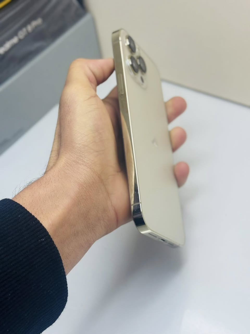 ايفون ١٣برو ماكس
الجهاز مكفول ذاكره ٢٥٦
بطاريه٧٩الجهاز شرق اوسط 
الجهاز بي بس الدكمه مال البور
واكفه السعر ٤٧٥وبي مجال 
العنوان بابل محاويل
‏***********
