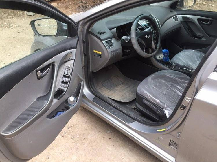 النترا وارد امريكي موديل 2016 حادثة جاملغ وبنيد بدون ايرباك جاهزة من كل شي كير ومكينة مواصفات عادية تحكمات مكينة 2000 دوش السعر 98 قفل العنوان ساحة عدن غير متواجد عل الفيس الشراي يتصل الرقم *********** بغداد, العراق
