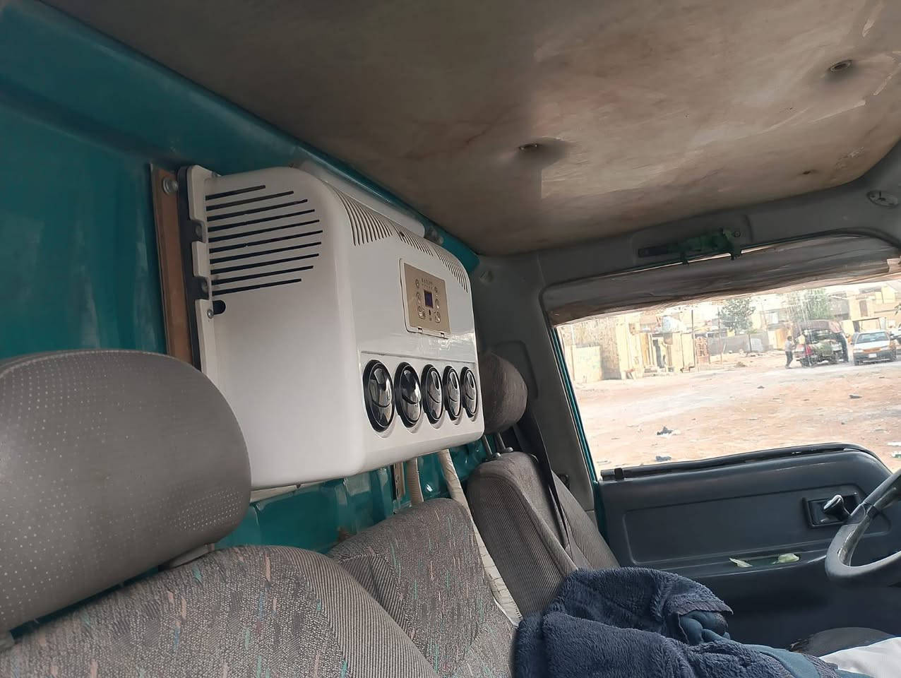 سلام عليكم البيع سيارة راس الثور قلاب بلادي ثلاث كلبات مكينه تجفيت جديد شاصي مكفول موديل ٩٨ تحويل مباشر مكاني بغداد الرستمية مكلف بل النشر***********
