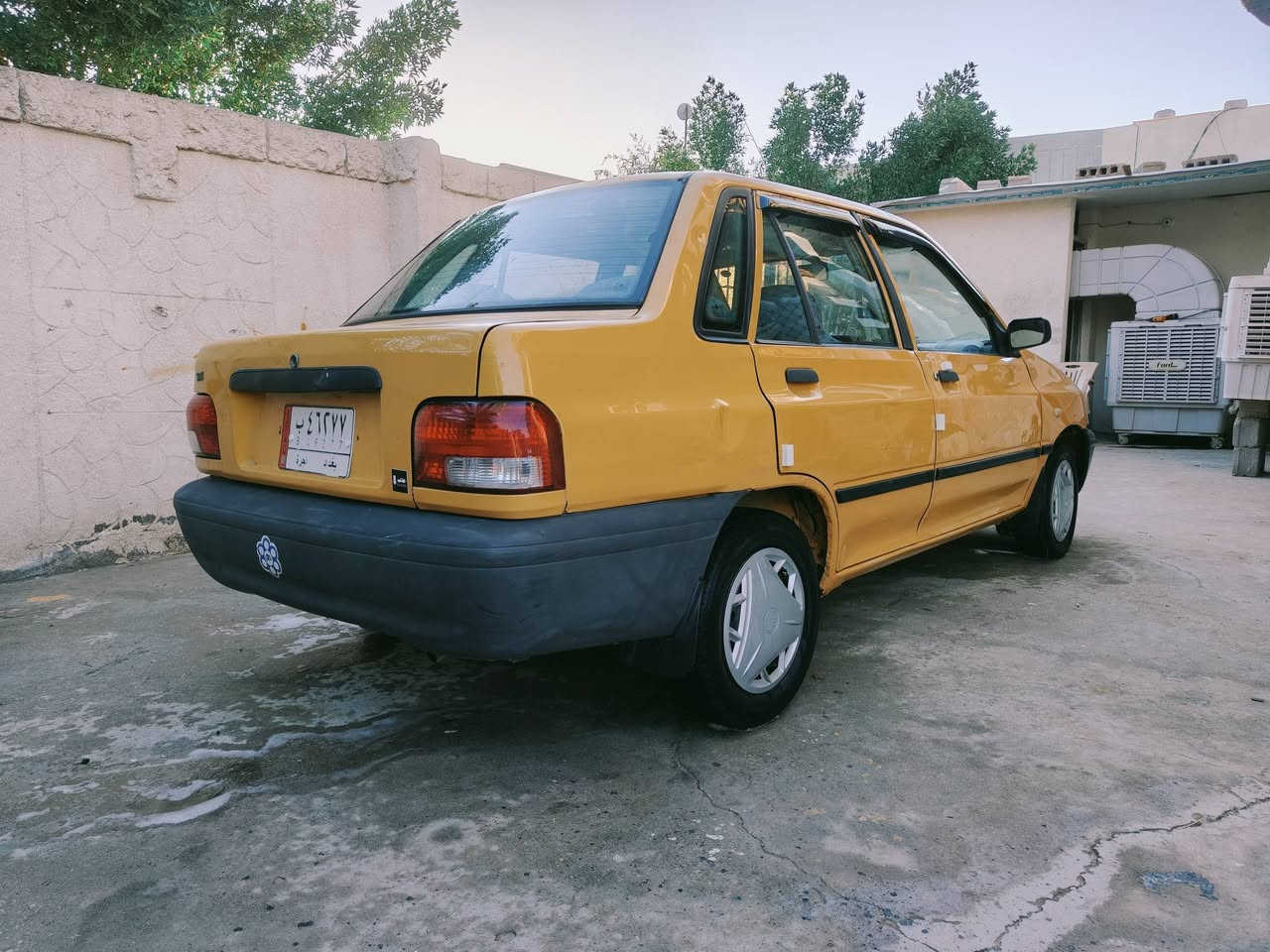 السلام عليكم سايبه موديل 2012 مكينه وكير كفاله حداديه وتخم تاير جدد شواصي كفاله السياره مكفوله من الضربه تبريد شغال يحتاج بس غاز مصفره هيئه وغرامات مكاني كربلاء الحر السواده السعر 28 رقمي ***********
