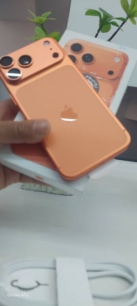 ايفون 17 برو ماكس ظمان عربي شرق اوسط  هارد 256 بطاريه 100 عدد دورات ال...