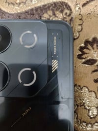 ذاكره ٢٥٦ • بطاريه ٥٠٠٠ • سماعه خارجيه معطلة