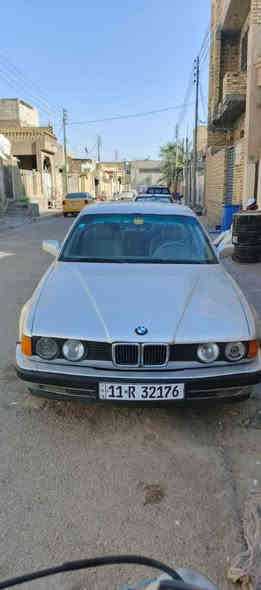 للبيع بيئم ٧٣٥ موديل ٩٠ رقم بغداد السياره بل عماره مكفوله من الضربه والكصه والنقل جثه كهربائيات كله شغاله حداديه الوره والكدام جديده عوزها بس لويات أماميه مصبوغه عام فتحه شغاله السعر ٥٧ وبيها مجال *********** وات ساب مفتوح
