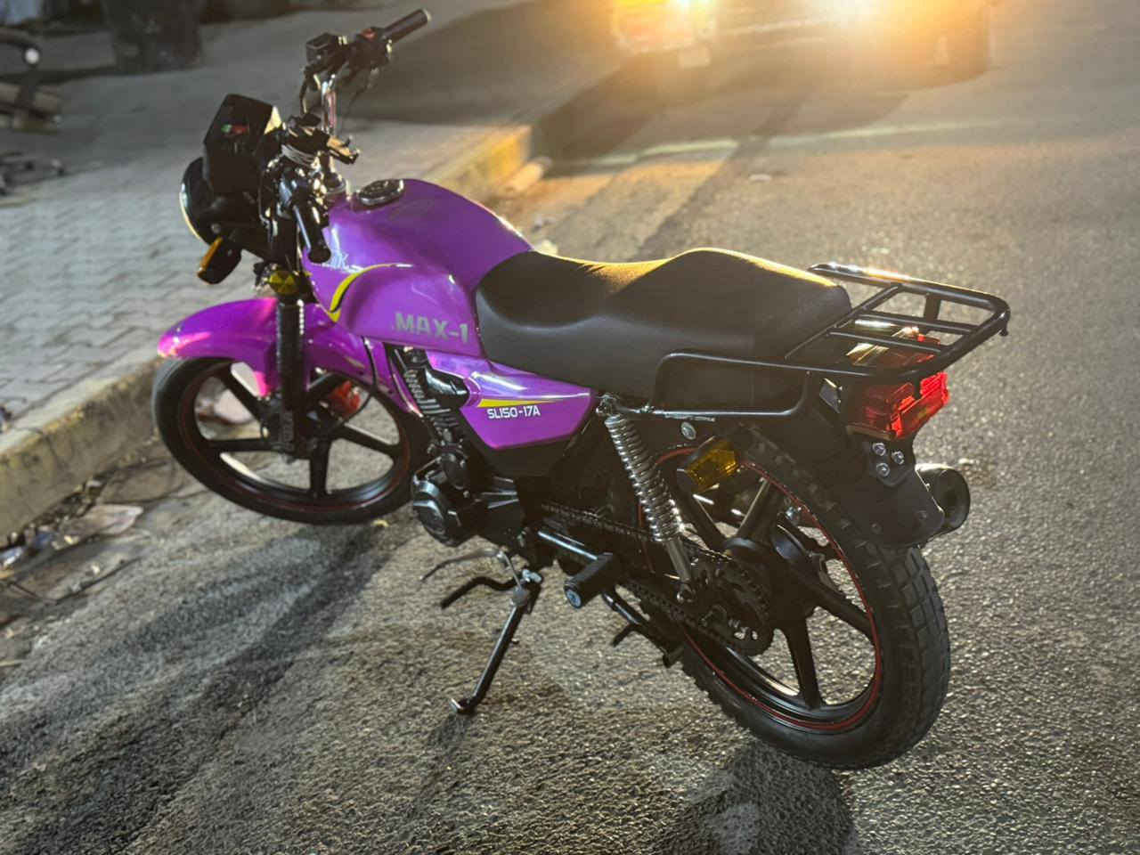 السلام عليكم شباب سولنك ماكس2024 خمسه كير اوراق كامله دراجه نضيفه كامله مكمله كهربائيات  شغاله مكينه ناعمه مكاني بغداد المحمودية السعر 650 
***********/***********
