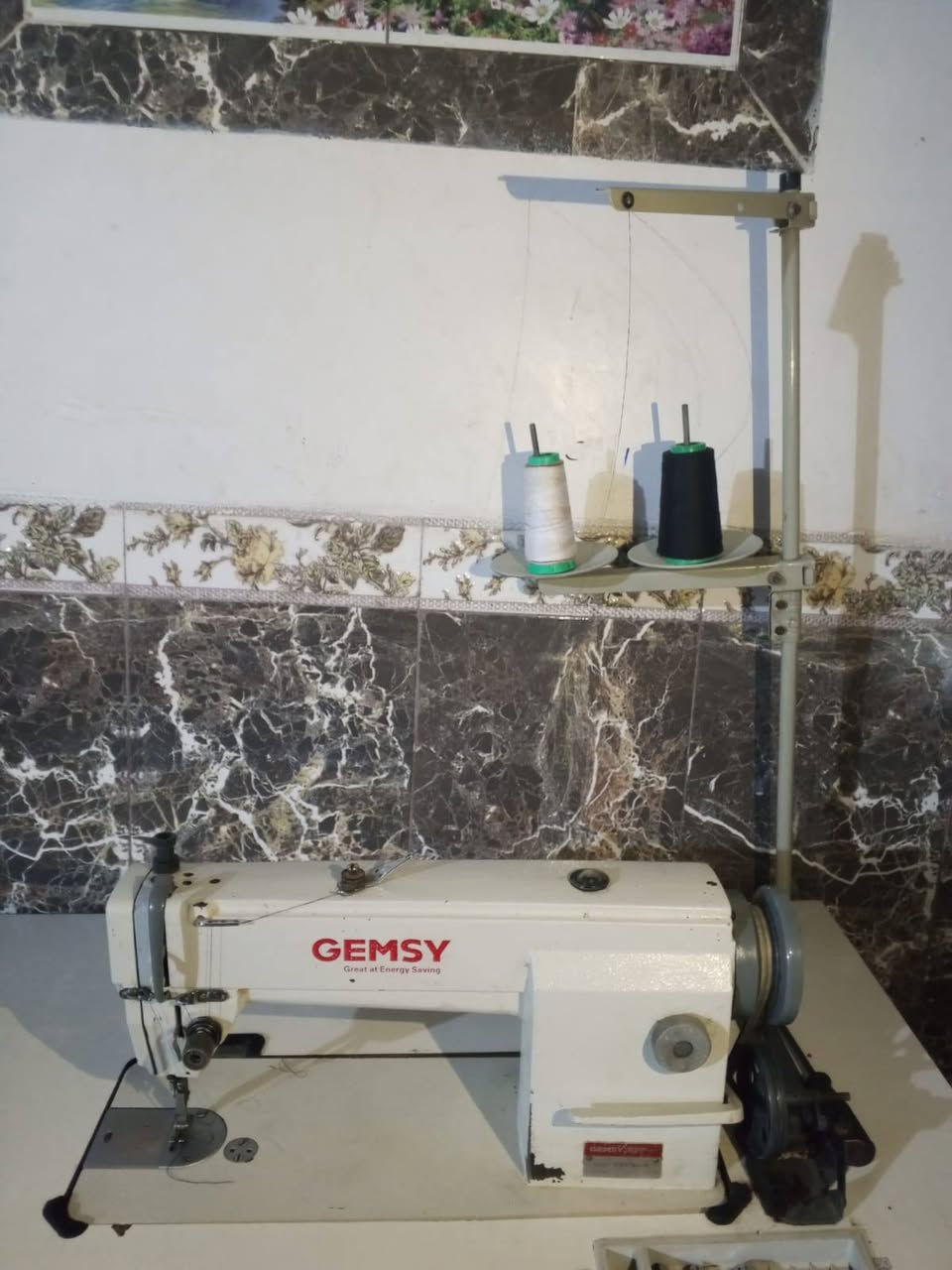 سلام عليكم مكينه خياطه للبيع بسبب عدم المعرفه فيها سعر 225 وبيه مجال مكاني بابل الحمزه الغربي ***********
