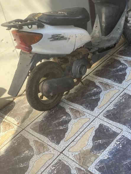 السلام عليكم دراجه يوماها عصفوريه سرعه 60للبيع الدراجه بيه مكينه تاكل شارع شغاله سلف وهندر كهربائيته شغاله السعر 125قفل بدون عمله الرقم *********** المكان حي الجهاد
