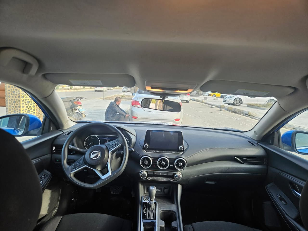 سلام عليكم نيسان سنترا موديل 2024 دخول جديد فئة ال SR معروفه مواصفاته سياره جديده ماناقصه سياره مكينتها 4سلندر 2000
 سياره تايرات حجم 18 ويل كروم  سياره شاشه كامره تحكم ستيرن كروس سرعه نضام تحذير اصطدام سياره حادثها مال امريكه موجود بل منشور حره بدون رقم سعرها١٣٠ وبيها مجال بسيط للشراي  مكانها ناصريه مركز
للتواصل ***********
