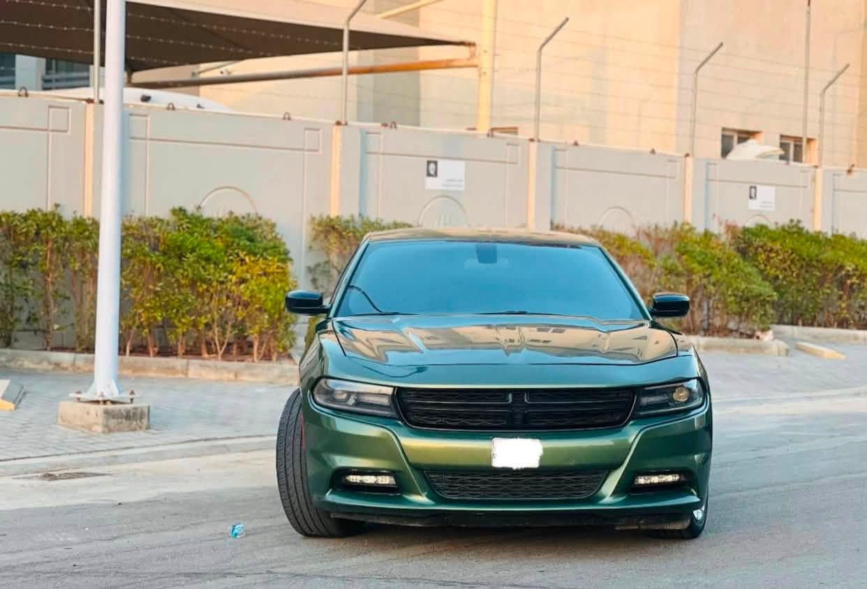 السلام عليكم بسعر مناسب ☘️
210 وبيه مجال 
(جارجر  SXT وارد امريكي ) 
‏‎الموديل : 2023 اصل الاصدار الاخير  .
‏‎( المحرك : 6V 3600 ) 
‏‎(الحادث: جاملغ مصبوغ، والبنيد مبدل أصلي وكالة، ) 
‏‎( سياره جديده ) 
( حرة ترقيم جميع المحافظات)
‏‎المواصفات :
‏‎* حساسات خلفية . 
‏‎* شاشه كبيرة مع نظام كار بلاي .
‏‎* ويل قياس 20 خليجي اصلي . 
‏‎* مصابيح امامية زنون . 
‏‎* كشافات الضباب زنون . 
‏‎*دفع تو ويل   . 
‏‎* تشغيل عن بعد . 
‏‎* محدد سرعة . 
‏‎* بلوتوث . 
‏‎* كاميرا خلفية .
‏‎* دخول ذكي (بصمة) . 
رقم صاحب السيارة: ***********‏‎
العنوان :البصرة 📍
