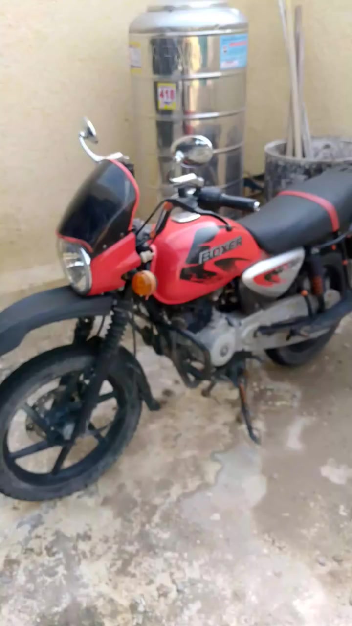 السلام عليكم اخوان دراجه بوكسر موديل 21 للبيع شرط اوراق اصوليه كامله السعر 1,450 اتصال على هذا الرقم ***********
