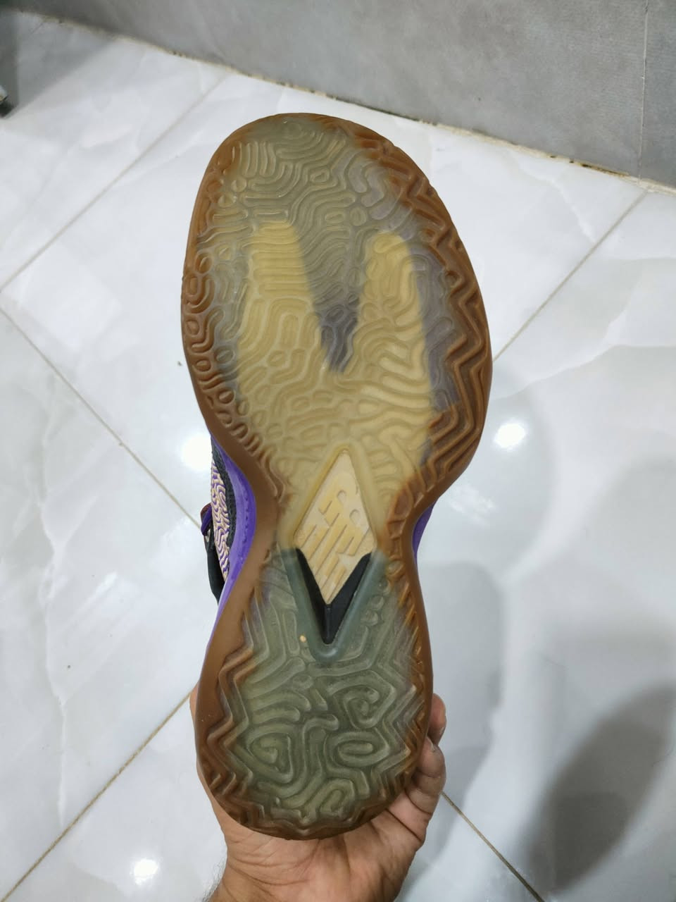 حذاء كرة السلة  New Balance KAWHI II (الإصدار الثاني)، وهو الخط الخاص بنجم الـ NBA "كواي ليونارد".
قياس 42 ما مستخدم بس متروك ومترب السعر 25 الف
حذاء كرة السلة  New Balance KAWHI II (الإصدار الثاني)، وهو الخط الخاص بنجم الـ NBA "كواي ليونارد".


**إذا كنت صاحب هذا الإعلان وتريد حذفه لأي سبب، رجاءا أرسل رسالة إلى الدعم الفني**