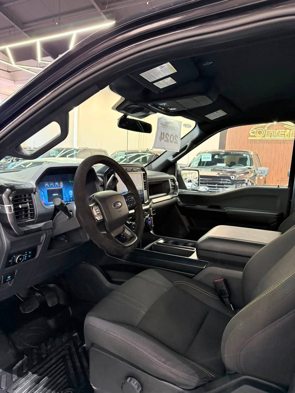 Ford F150 2024
فورد اف 150 
موديل 2024
ماشية 31 ميل
محرك 6 سلندر 2.7
باب طويل بودي قصير
سيارة بدون صبغ مثل كلين حتا دعاميات بدون صبغ
كير محرك كهربائيات بشرط مكفول و ما مفتوح
مواصفات stx دبل اكسل 4*4

سعر 325 بيها مجال 

***********
***********
