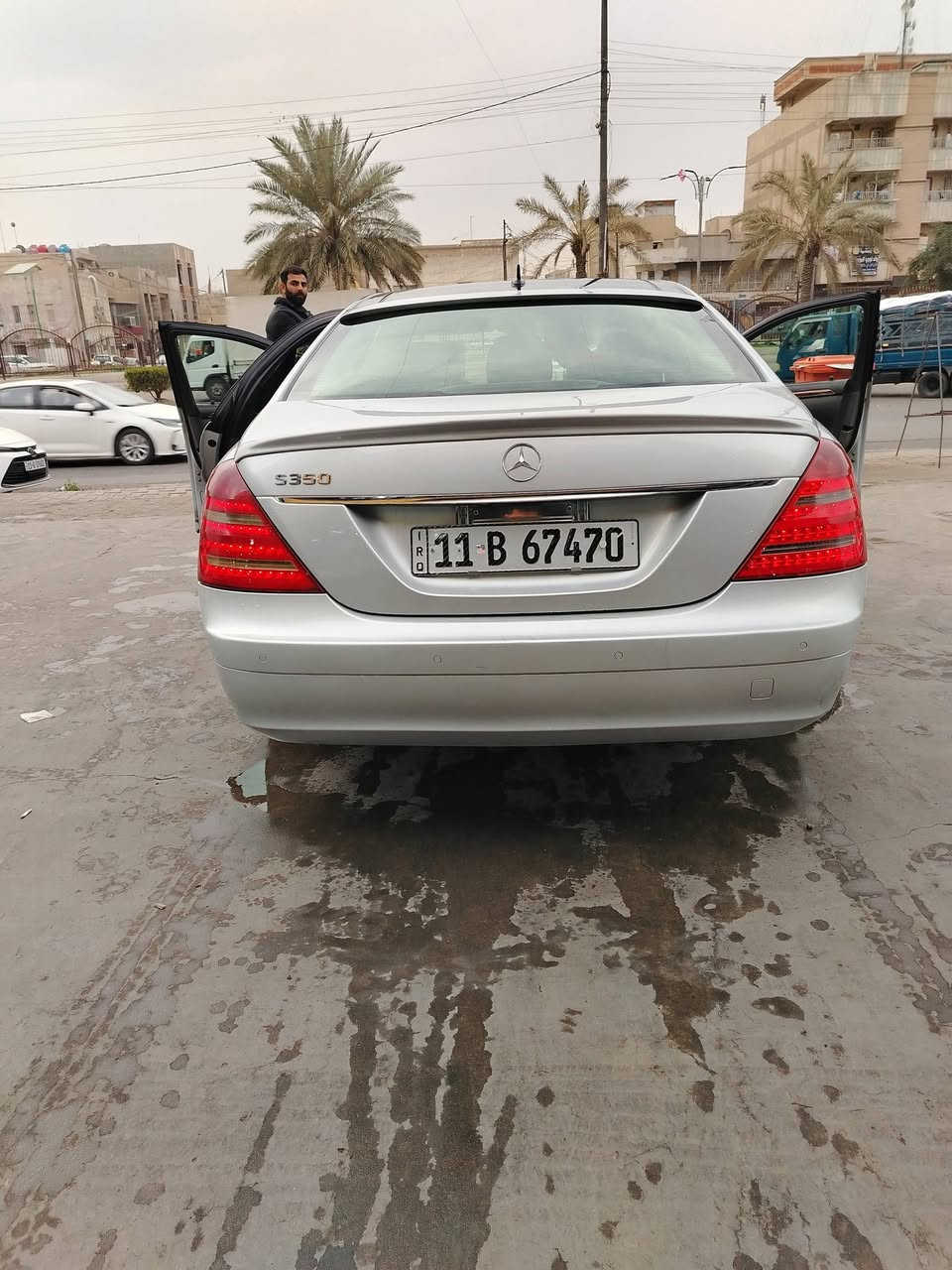 سلام عليكم مارسدس S350 خليجي كفاله عامه بدون صبغ بدون حادث فقط قبق جنطه مبدل ونفس لون سياره بانوراما كشنات جلد كهرباء حساسات خلفي امامي كامره بلاديه بيبان شفط مري شفط بردات بلاديه ملاحضه مكينه بيهه بدايت تبخير  سعر السياره السعر١٥٥عنوان بغداد سبع البور *********** ***********  بدون مراوس فقط بيع موديل ٢٠٠٨
