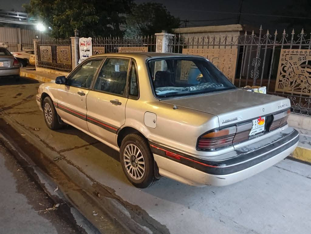 السلام عليكم  .. للبيع
متسيبوشي گلنت موديل 90 خليجي
محرك 1600 بور ستيرن 
الصبغ بلادي
كير اوتماتيك
غرفتها من الداخل نظيفه
الجام كهرباء
 منظومة تبريد بيها فقط نقص كمبريسر 
رقم بغداد سنوية ل 29 بأسمي تحويل ثاني يوم
تخم تايرات جديد 
ويل كب اصلي BBS
كهربائيات شغالة اغلبها
السعر 33 وبيها مجال حك الجيه 

***********
