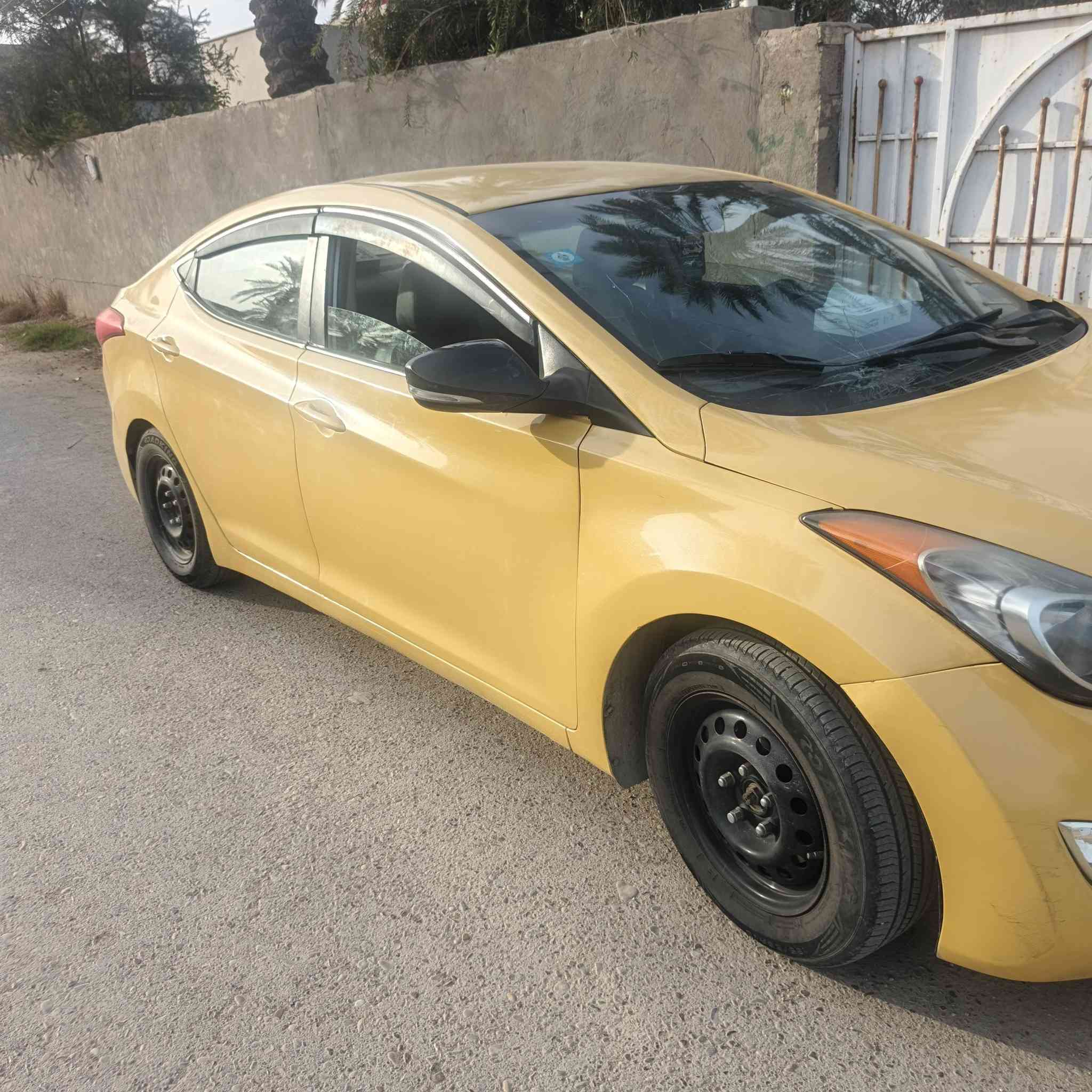 سلام عليكم الانترة موديل 2012خليجي للبيع السعر 95وبيه مجال حك جيه سيارة معمر صبغ جديد كهربايات شغاله تبريد منضومه جديدة مكفولة كير محرك تبريد الرقم ***********
