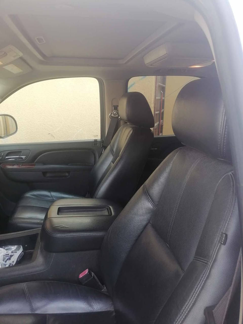 السلام عليكم 
تاهو 2013 حاجزلها وحجزها 14/ 4 
كلش جديده وناشفة كفالة عامة 97 وما اكطع سعر بالموبايل تعال وتشلع عيوني  مكاني بصره 
رقم الهاتف  ***********
