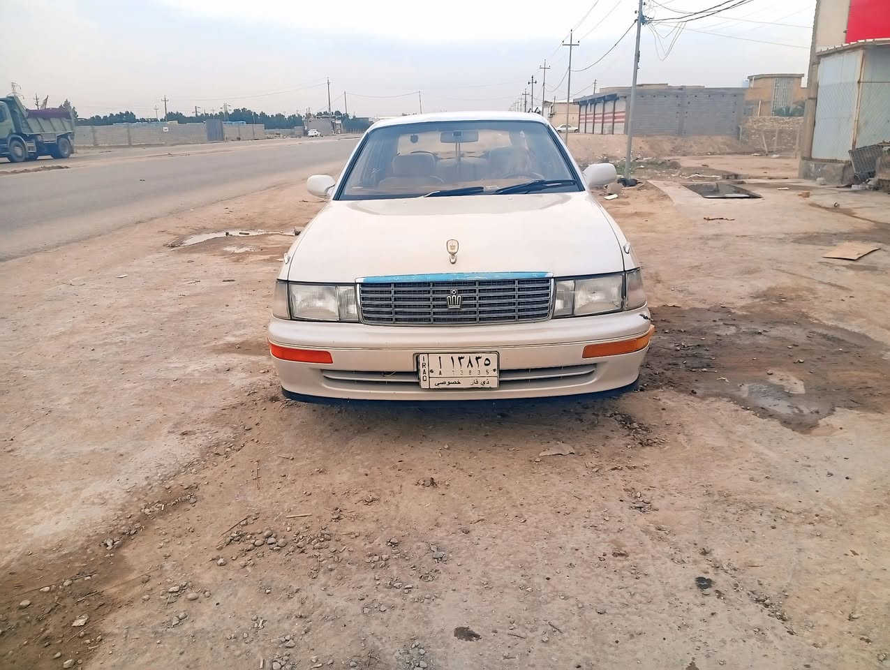 السلام عليكم سياره بطه 92 مقفوله ماكينه وقير تحويل ثاني يوم كله شرط ماكينه وقير شاهده حاويه حداديه وتخم ثاير وين ما تريد الوان ناصريه السعر 
60 بها مجال
 ***********
