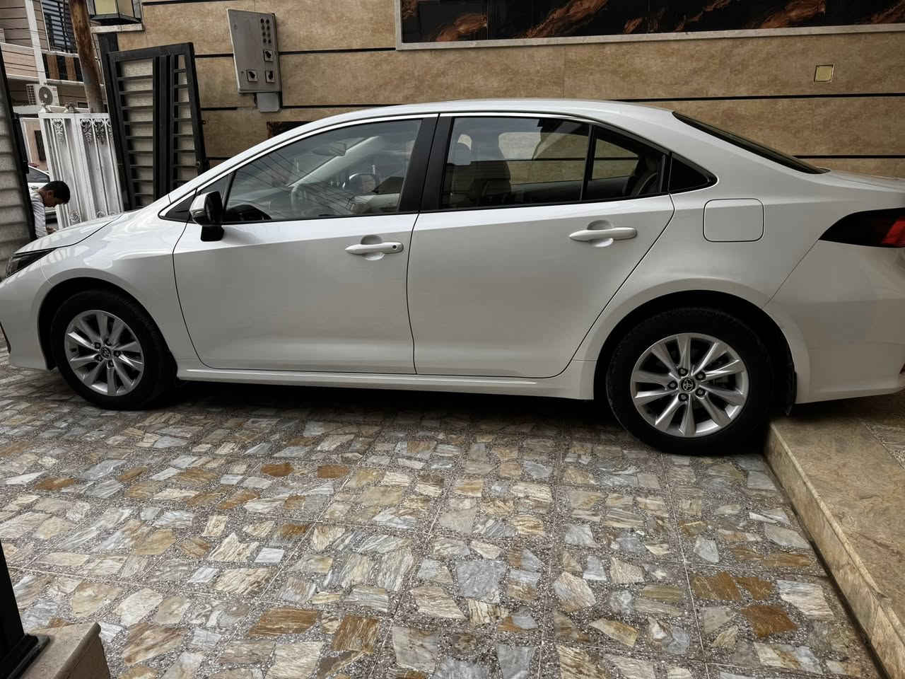 كورلا شركه جيهان رقم اربيل
موديل ٢٠٢٣ بانزين فقط
رقم اربيل بسمي وكاله
فول موصفات
فتحه
تبريد قطعتين
اشاير بل مري
حساسات بدعاميه اماميه وخلفيه
كامره خلفيه دوراه
مكان السياره بغداد الشعب
السعر ١٨٢
السياره مكفوله من الصبغ وبارد وحته الدعاميات
ماشيه ٢٩٠٠٠ الف
***********
