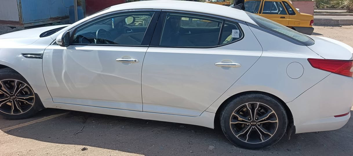 السلام ورحمة وبركاتة
للبيع سيارة 
اوبتما 
موديل2011
الالون ابيض 
كير محرك مكفولات 
تخم تاير 
صدر جديد 
وارد خليجي 
سياره دوش 
سعة المحرك 2000
سيارة جديدة مال جناي ما متعوبة 
كهربائيات جاهزة بدون اي نقص 
سونار موجود بالصور 
سعر 110وبيهة مجال 
مكان بغداد اليوسفية 
*********** متواجد واتساب
