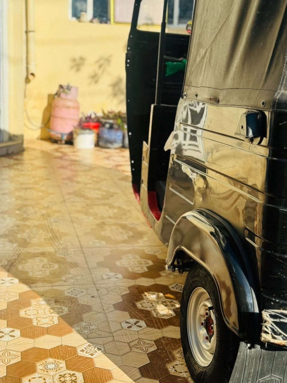 سلام عليكم تكتك 20شهر 10رقم وسنويه تحويل ثاني يوم التكتك خير من الله مكاني ديالى بعقوبه رقم ***********
