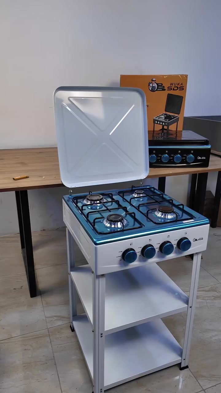 طباخ غاز 4 عيون WUKA SDS

الاستخدامات:

مثالي للمطابخ المنزلية، الشقق الصغيرة، الاستراحات، أو الاستخدام الخارجي المؤقت.

يُستخدم لطهي مختلف أنواع الأطعمة بكفاءة وسرعة بفضل وجود 4 عيون غاز متعددة الأحجام.

المميزات:

إشعال إلكتروني دائم بدون الحاجة لأعواد الثقاب أو الولّاعات.

تصميم مدمج وعملي لا يشغل مساحة كبيرة (فقط 49×49 سم).

جسم معدني سميك ومتين مقاوم للحرارة وسهل التنظيف.

غطاء علوي معدني لحماية الشعلات عند عدم الاستخدام.

رفّان سفليّان مدمجان لتخزين أدوات المطبخ أو أواني الطهي.

تحكم آمن باللهب عبر مفاتيح مريحة ومنفصلة لكل عين.

كفاءة عالية في استهلاك الغاز (Low Gas Consumption).

تصميم عصري بألوان جذابة مع مفاتيح باللون الأزرق.

محتويات الصندوق:

طباخ غاز SDS بـ4 عيون.

غطاء علوي معدني.

دليل الاستخدام.

عبوة كرتونية بحجم: 50×56×26 سم.

ملاحظات:

أبعاد المنتج: 49×49×80 سم.

يُفضّل استخدام أنبوب مطاطي جديد وعدم استخدام الأنابيب الفينيل.

يُراعى تنظيف الفتحات بانتظام لتجنب الانسداد.

صناعة صينية بجودة عالية.
السعر 47الف


**إذا كنت صاحب هذا الإعلان وتريد حذفه لأي سبب، رجاءا أرسل رسالة إلى الدعم الفني**