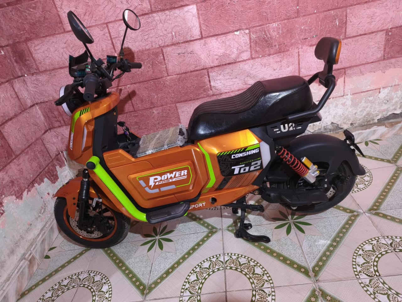 السلام عليكم دراجه توتو موديل 2025 صاره اقل شهر من مآخذه دراجه ملف 2000 هايدروليك تجي 6 باتري 32 أمبير 4 سرعه بي دراجه جديد كلش السعر 650 الف وبي مجال بسيط المكان البصره شط العرب حي الجامعه الاستفسار لاتصال ع رقم ***********
