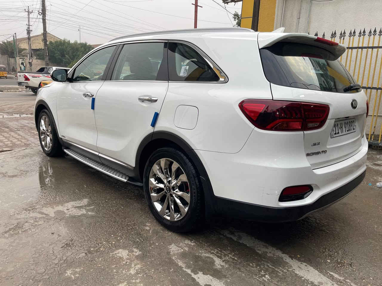 � للبيع | كيا سورينتو GT-Line – فل إضافات

🔹 خليجي – ٦ سلندر 
🔹 موديل: 2020
🔹 اللون: أبيض
🔹 ماشية: 37 حقيقي
🔹 الموقع: بغداد – حي أور
🔹 الضمان: مكفولة كفالة عامة
سيارة جديدة بكل معنى الكلمة 

⚙️ المواصفات:
• ✅ 6 سلندر
• ✅ 7 ركاب
• ✅ دفع رباعي 4×4
• ✅ 3 مناطق تبريد (ثلاثي)
• ✅ فتحة سقف بانوراما
• ✅ سايد بريك دگمة
• ✅ كراسي كهرباء مع تبريد وتدفئة
• ✅ شاشة كبيرة + عدادات ديجتال
• ✅ 4 كاميرات مع كاميرا 360 درجة
• ✅ تحكم من ستيرن
• ✅ نقطة عمياء
• ✅ تحديد مسار
• ✅ مانع تصادم
• ✅ أنظمة أمان متكاملة

✨ السيارة فول الفول – أعلى فئة GT-Line
✨ نظيفة جدًا وجاهزة للفحص
✨ استخدام شخصي
السعر 310 وبيها مجال بسيط 
📞 للتواصل:
0770 265 3013
