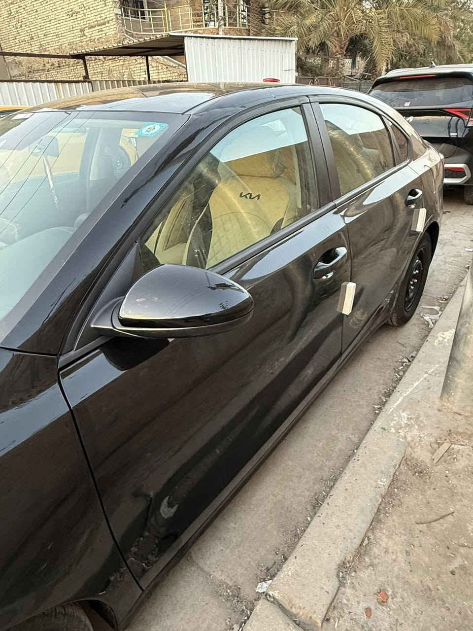 كيا فورتي
موديل 2023
سيارة ماشية 74 الف كيلو مشي امريكا 
سياره جاهزة ومكملة من كلشي على آخر حبايه 
تخم تاير جديد 
دوشمة اصلية 
لايت زنون اصلي 
وهواي صارف عليها 

صور الحادث مرفقه في المنشور مثل ما موضح 
سيارة بدون ايربااك
الاسفسار ***********
